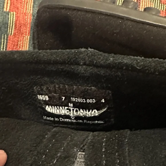 Minnetonka Black 5 layer Fringe Boots - Picture 7 of 8